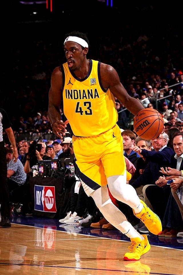 西亚卡姆连续二十场比赛得分超过晋级下一阶段，C9不断突破！的简单介绍