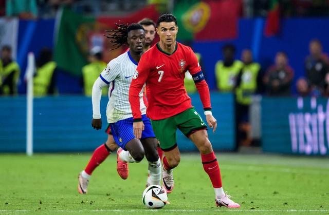 关于C罗重返赛场，晋级下一阶段首场状态出色，热火观众沸腾！的信息