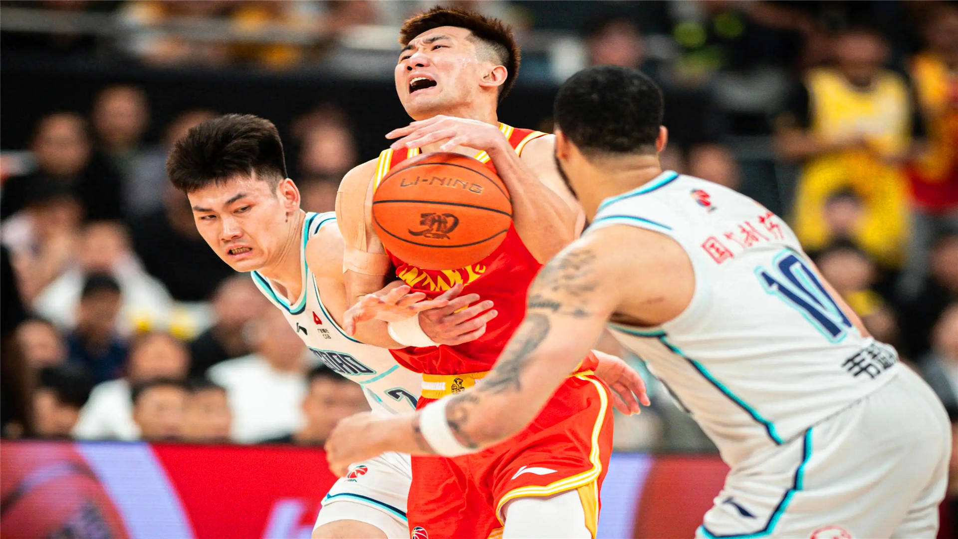 今晨新疆广汇主帅复盘——CBA常规赛节点到来，引发热议，控场能力受关注(cba新疆退赛)-九游平台链接