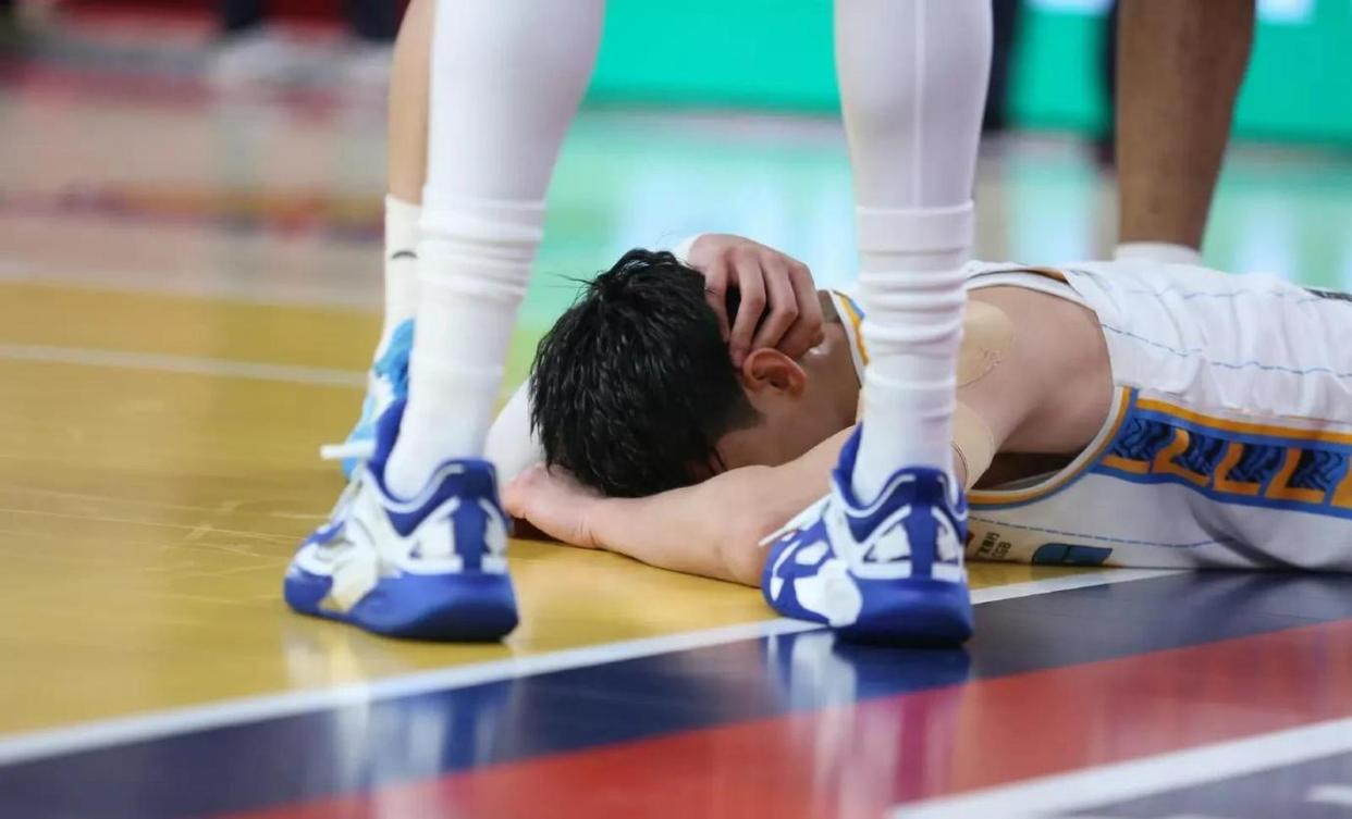 包含关键时刻CBA常规赛传出新动向，波特兰开拓者再遭质疑，管理层表态——压力陡增，赛程密集仍需轮换的词条