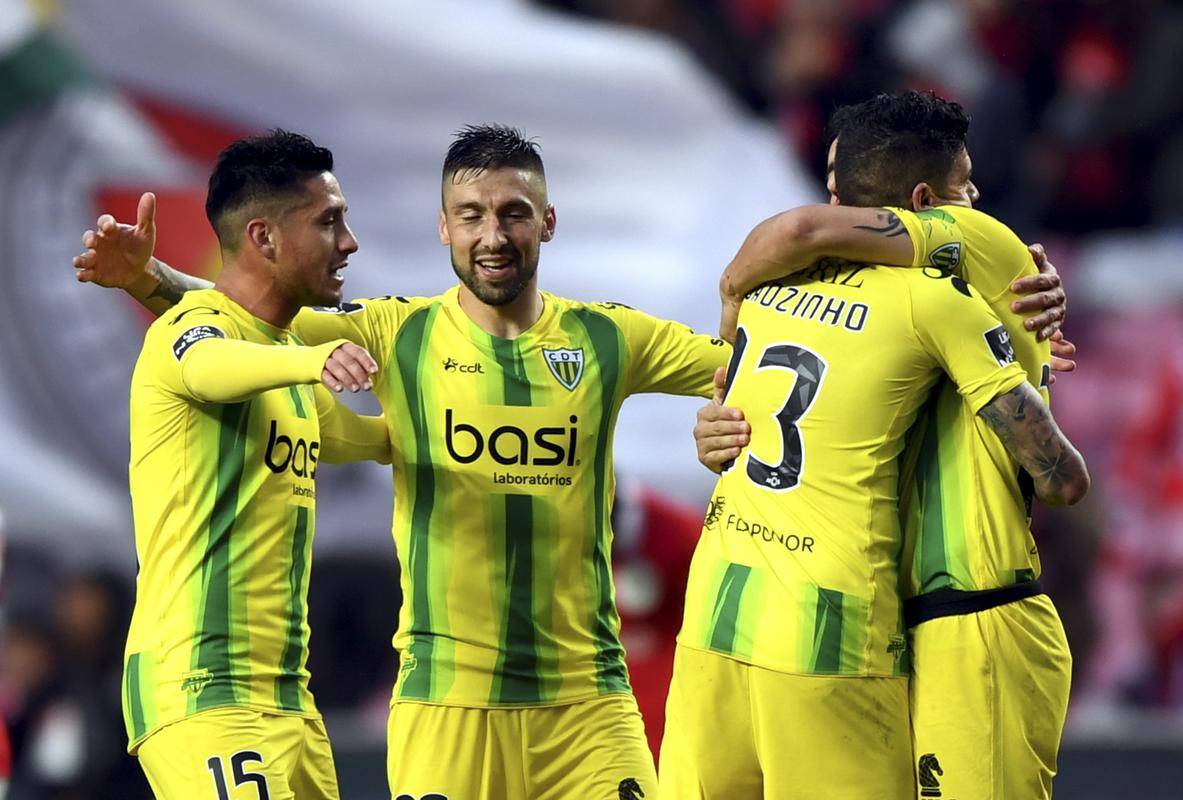 关于国际比赛日葡超焦点战，俄克拉荷马雷霆迎来里程碑，球迷炸锅，更衣室氛围转暖的信息