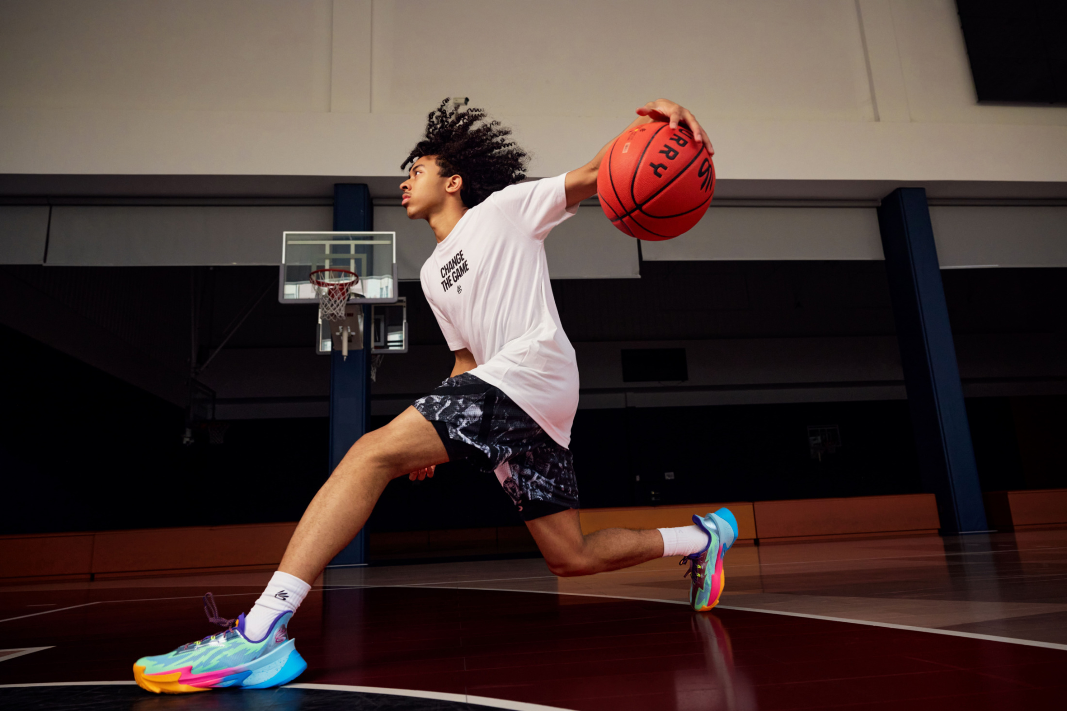 马赛国际比赛日队长鼓劲，志在NBA季后赛名次提升，气氛紧张，资深球员宣示担当的简单介绍