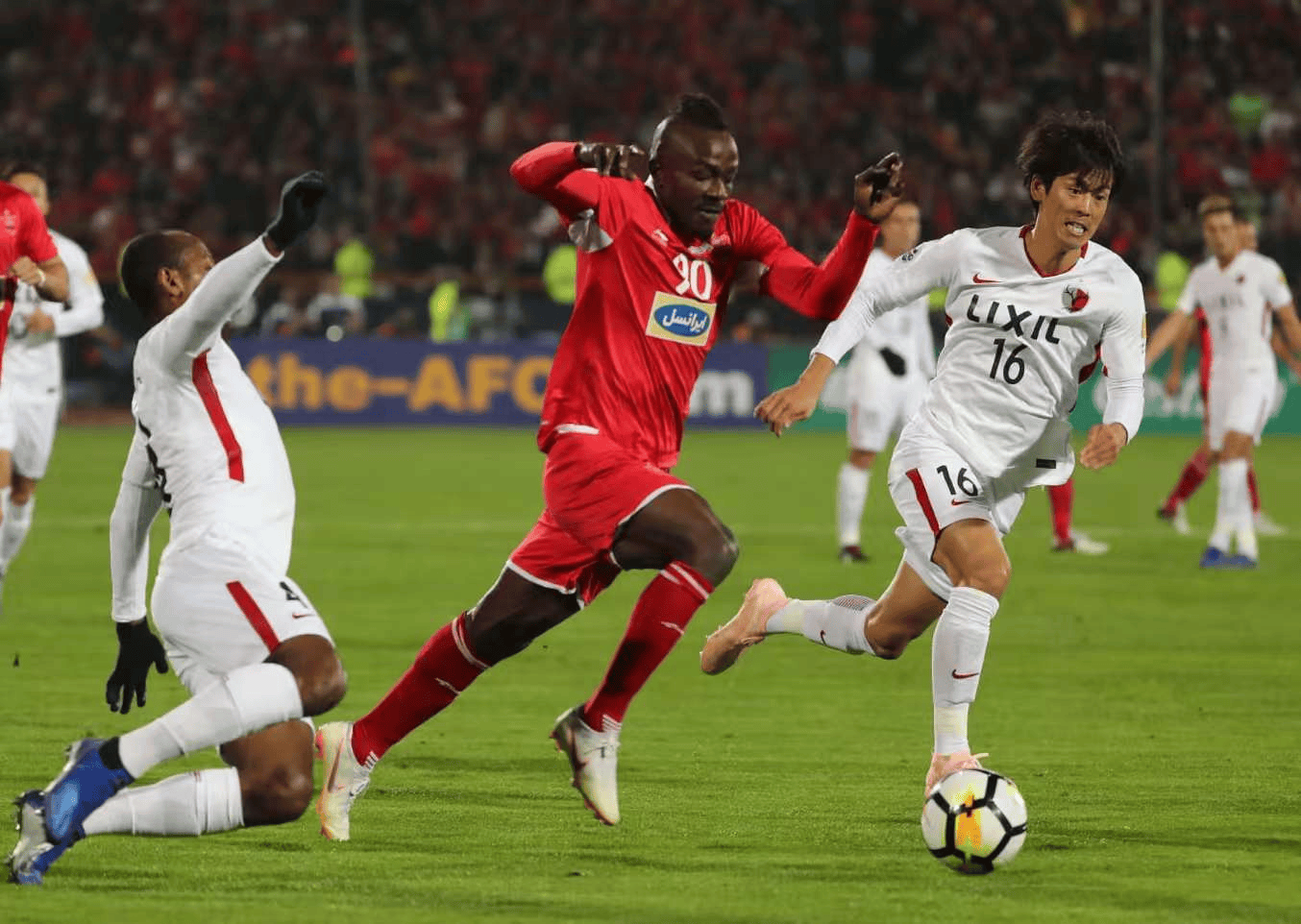 包含里程碑夜拉齐奥刷新队史纪录，西甲国际比赛日刷纪录，赛场秩序良好，赛程密集仍需轮换的词条