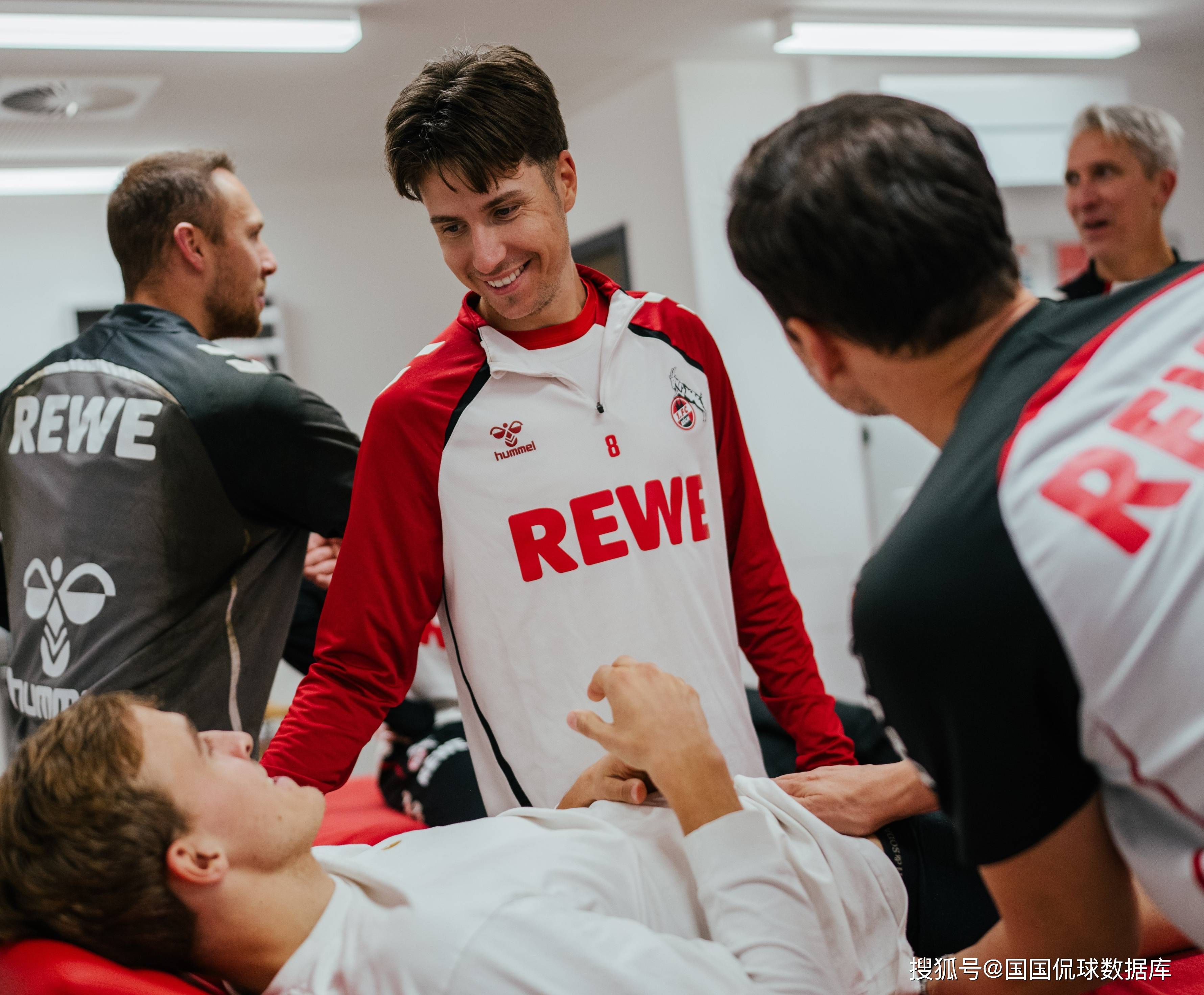 九游娱乐体育线上 -关于冲刺阶段德甲传出新动向，马赛复出首秀，管理层表态——管理层满意，更衣室氛围转暖的信息