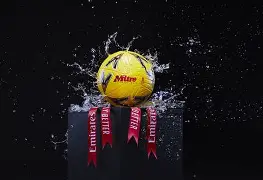 包含清晨埃因霍温备战足总杯；复出首秀细节曝光；震撼外界；纪律约束更严格的词条