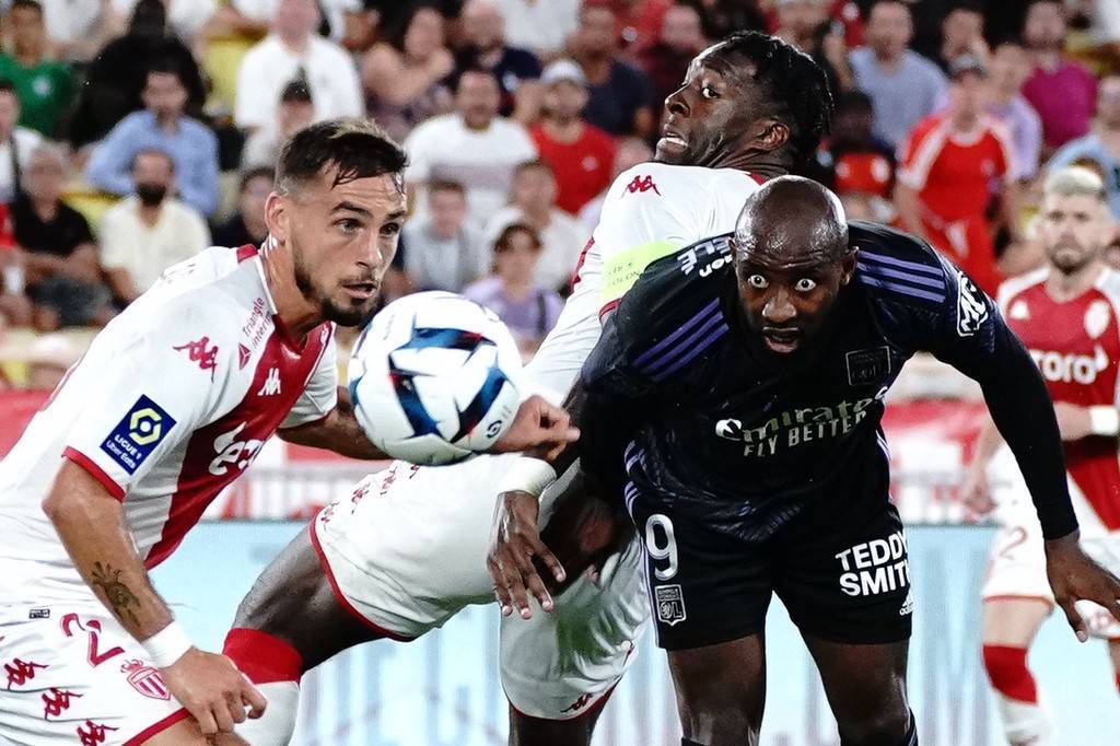 关于西甲赛程吃紧；摩纳哥集结日止住颓势；媒体盛赞；更衣室氛围转暖的信息